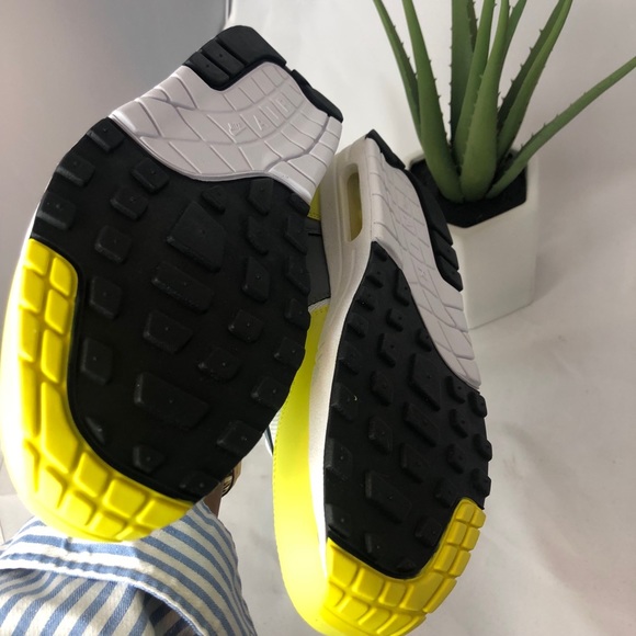 Nike air max 1 essential cool grey yellow - Picture 5 of 8